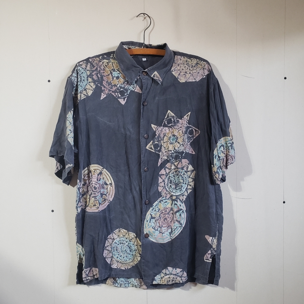 Tugu men's grey colorful Batik button down short sleeve shirt loose fitting sz S